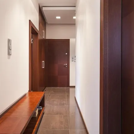 Lejlighed Luxury Town Apartment