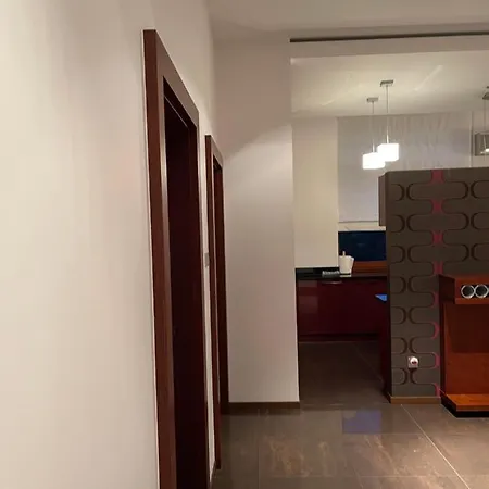 Lejlighed Luxury Town Apartment